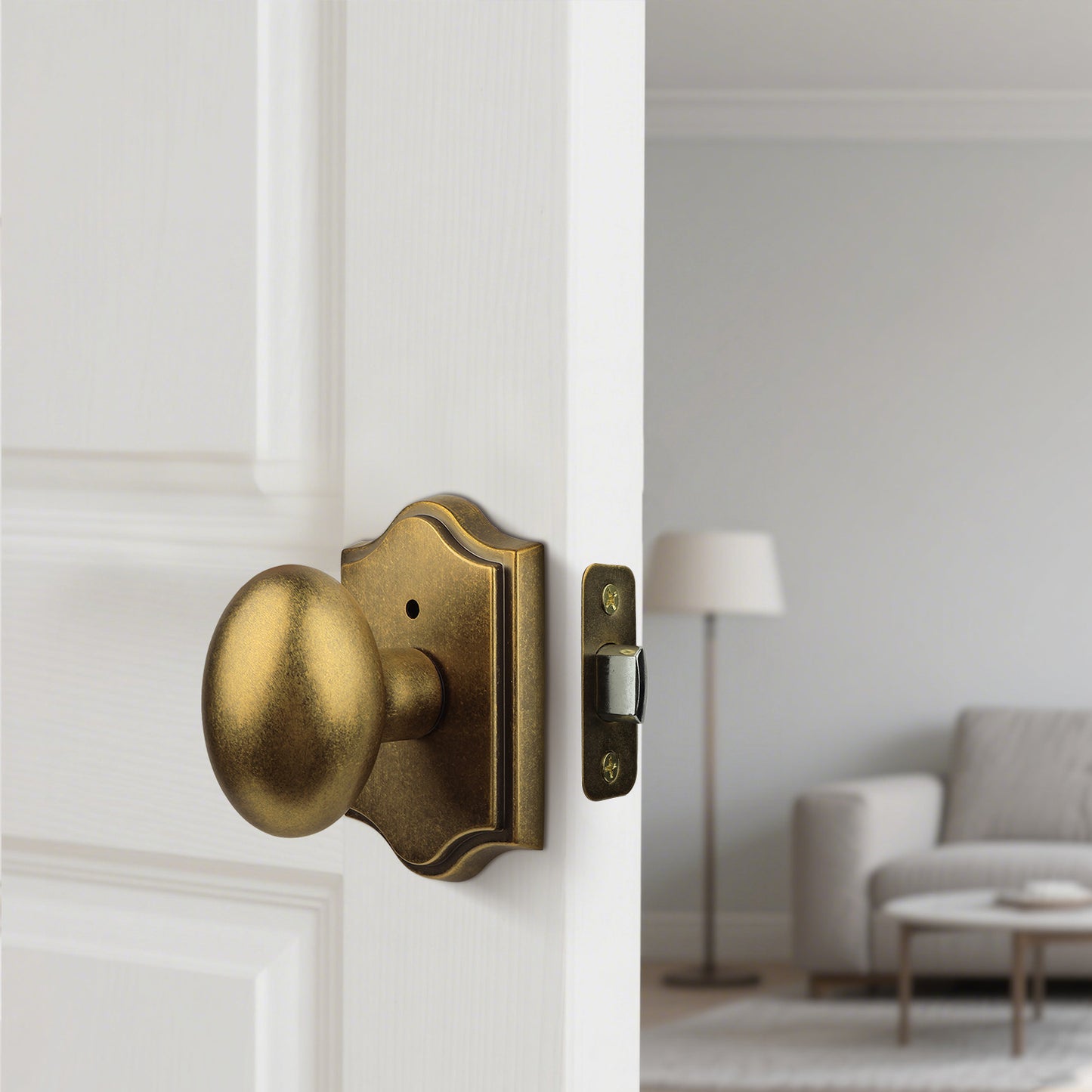 Antique Brass Finish Privacy Door Knob Interior, Vintage Style Zinc Alloy Oval Door Handle with Lock for Bathroom & Bedroom (Antique Brass, Privacy)